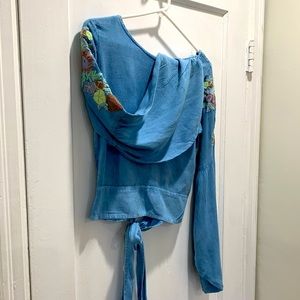 Women’s Stylehouse Top with Dramatic, Floral-Embroidered Sleeves